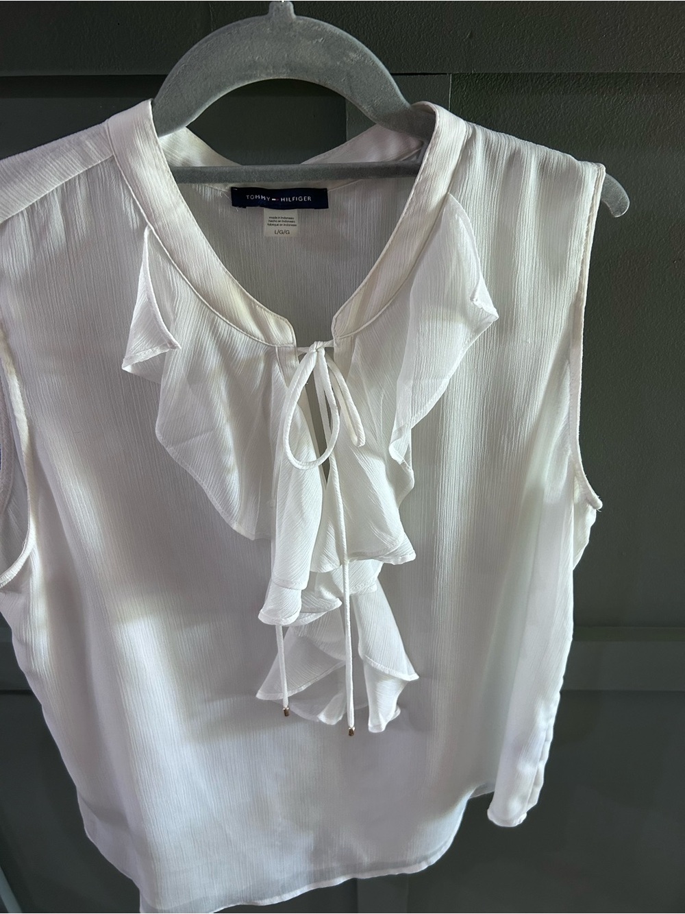 Tommy Hilfiger cream/off white Ruffle Tie-Front Sleeveless Camisole